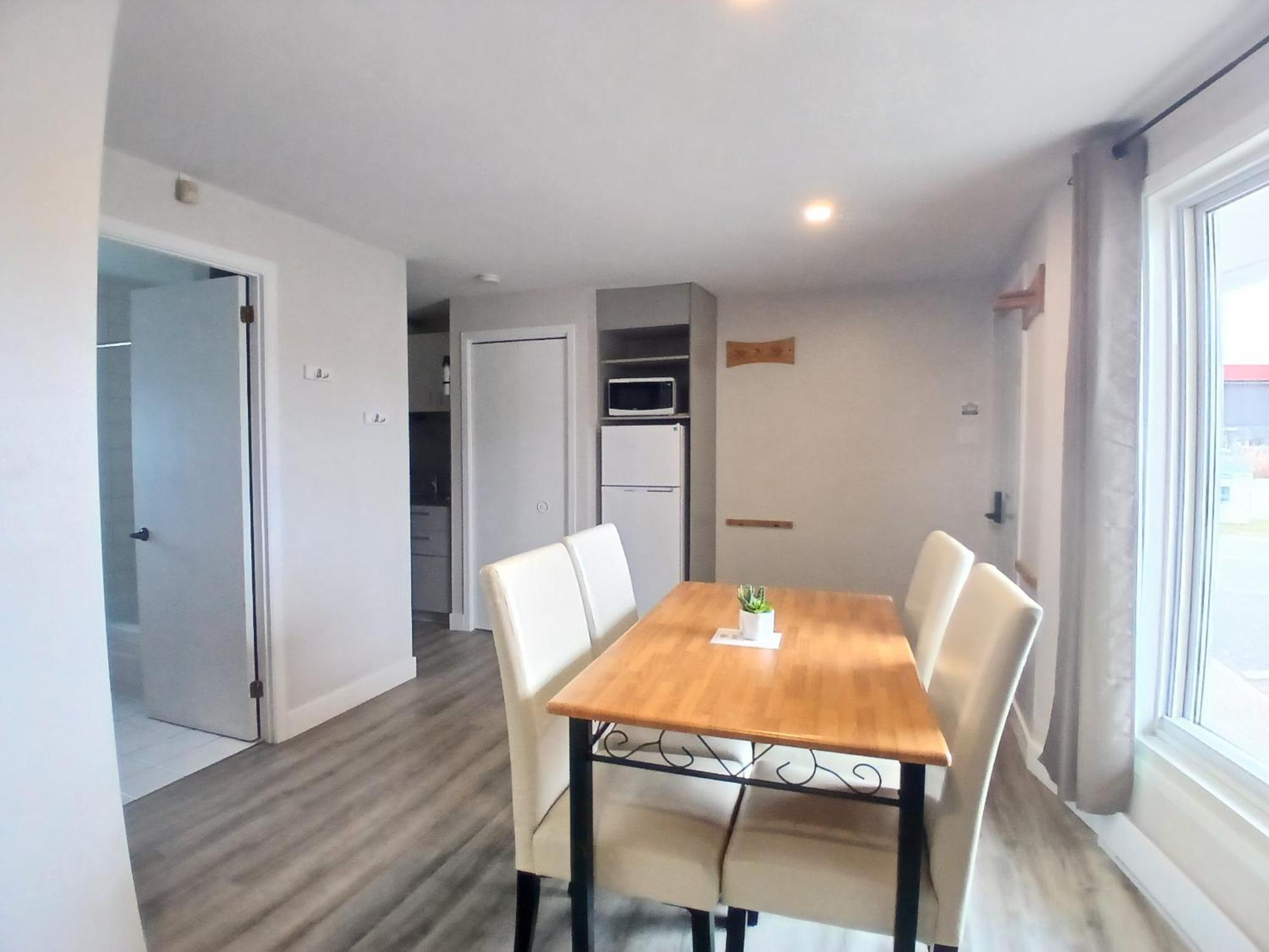 Habitations Zenith Apartment Sainte-Anne-de-Beaupre Exterior photo
